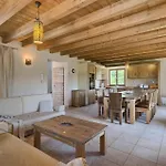 Villa Santi Vikendica