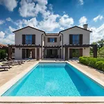Villa Santi