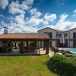 Villa Santi *
