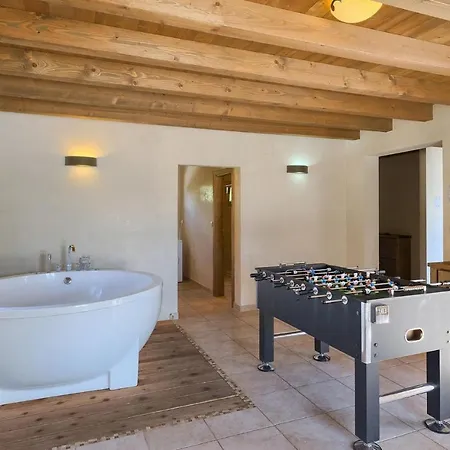 Holiday home Lovely In With Kitchen