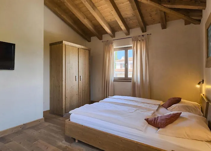 Villa Santi Feriehus *