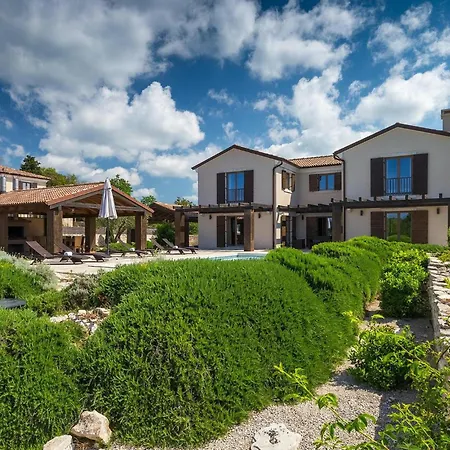Villa Santi